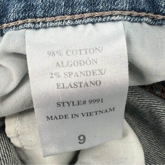 Eunina MIA Mid Rise Relaxed Skinny Distressed Crop Jeans Size 9 Women’s - Picture 5 of 5